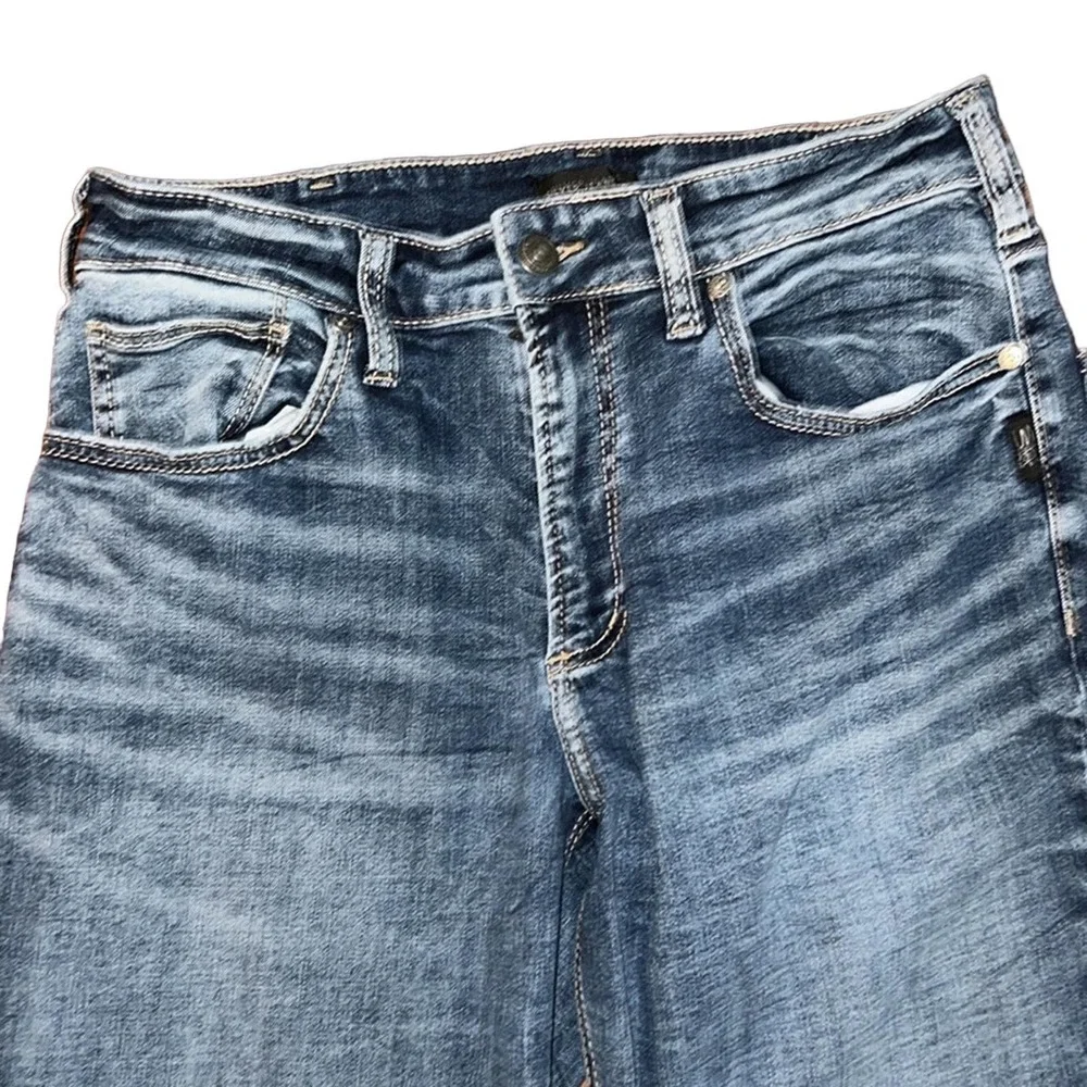 Silver Jeans Co. Eddie Athletic Fit Tapered Leg Jeans NWOT🤍